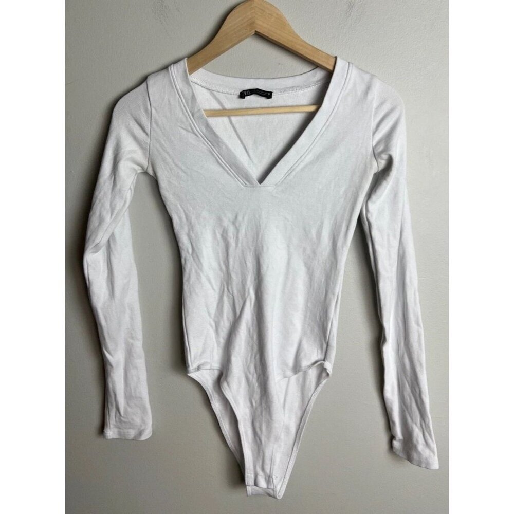 Zara White Ribbed V-Neck Long Sleeve Bodysuit Snap Closure Size Small Women’s